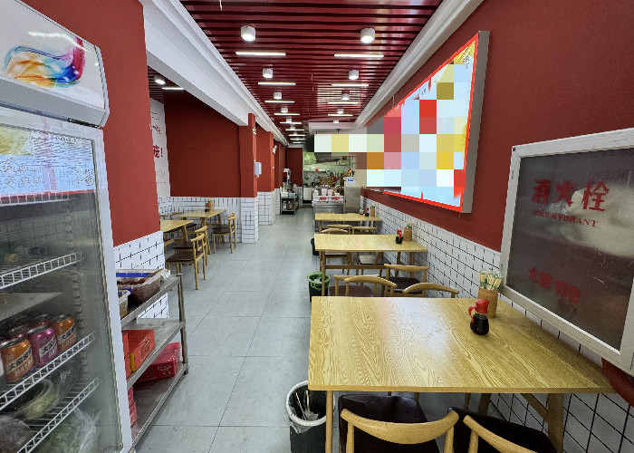 桥西区胜利大街泰丰观湖213平饭店转让
