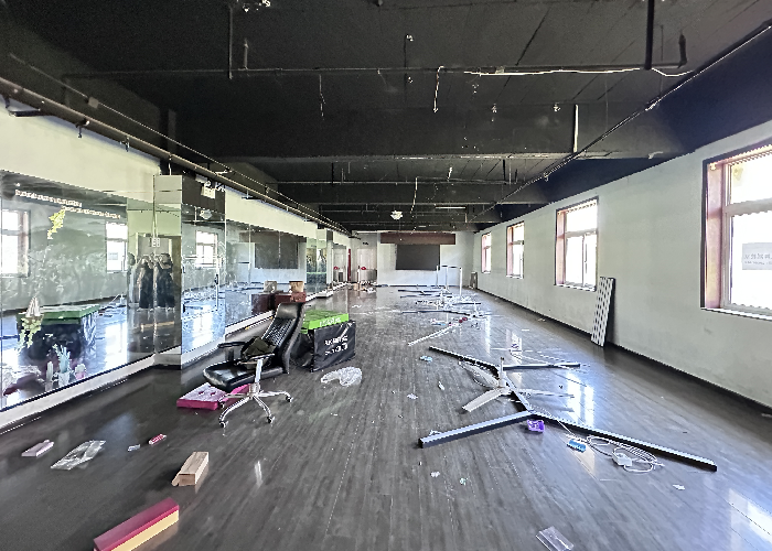 新华区联盟路纯三层场地房东直租行业不限