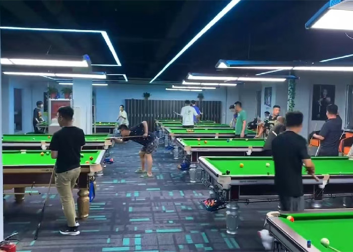 成熟台球棋牌店转让紧邻小区门口