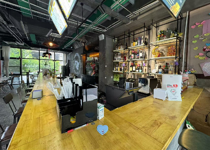 长安区谈固大街140平纯一层饭店餐厅转让，可外摆