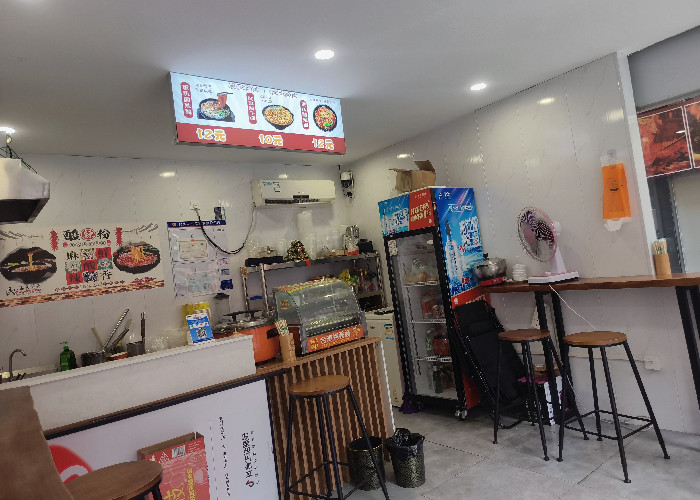 长安区长安万达步行街酸辣粉小吃店转让